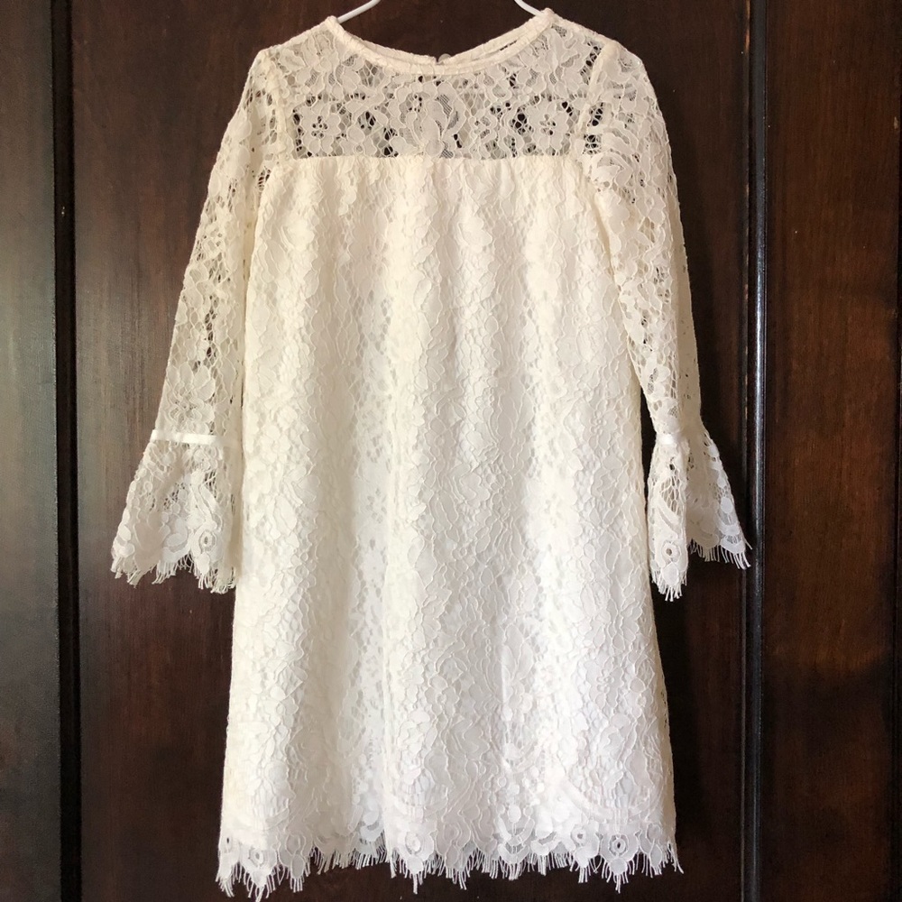 STUNNING David’s Bridal Ivory Lace Flower girl Dress size 5